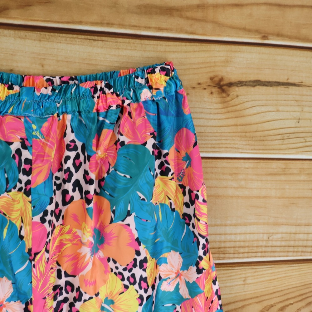 Ashley Stewart Shorts Womens Sz 18/20 Colorful Floral Elastic Waist Pockets NWT - Picture 3 of 6